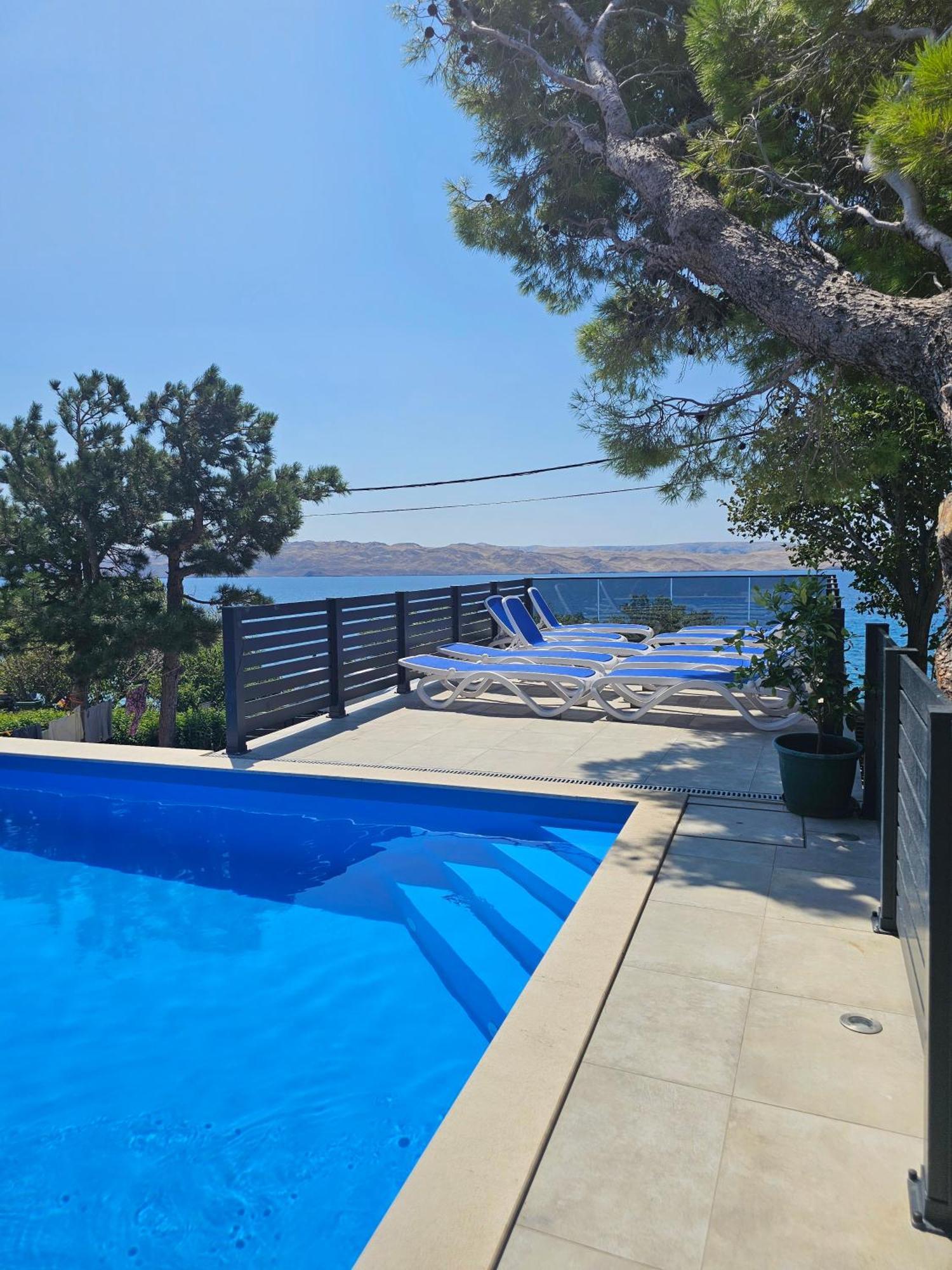 Beachfront House Ivana With Pool - Renovated 2025 Cesarica Exteriér fotografie