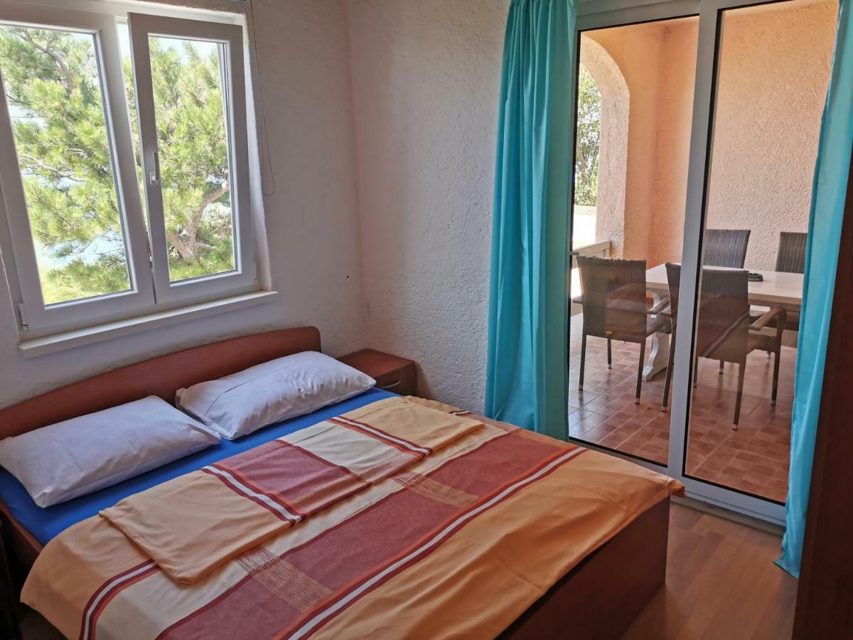 Beachfront House Ivana With Pool - Renovated 2025 Cesarica Exteriér fotografie